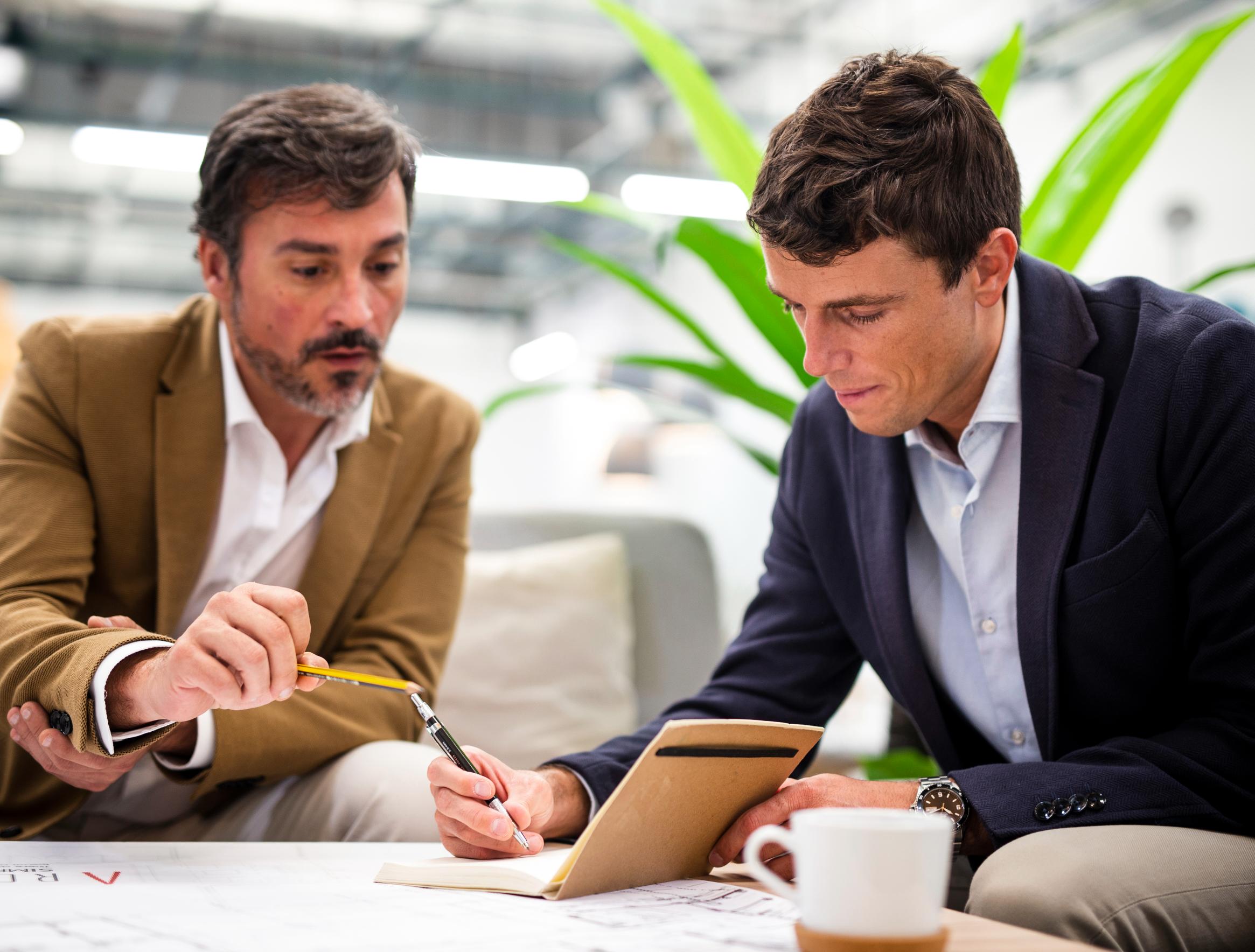 Build B2B Email List Free: 12 Proven Organic Strategies image